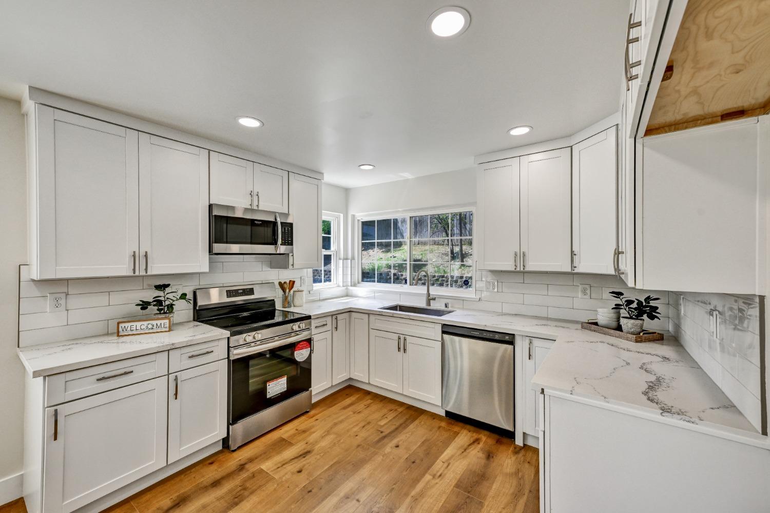 Detail Gallery Image 14 of 34 For 6300 Tanbark Ct, Citrus Heights,  CA 95621 - 3 Beds | 2 Baths