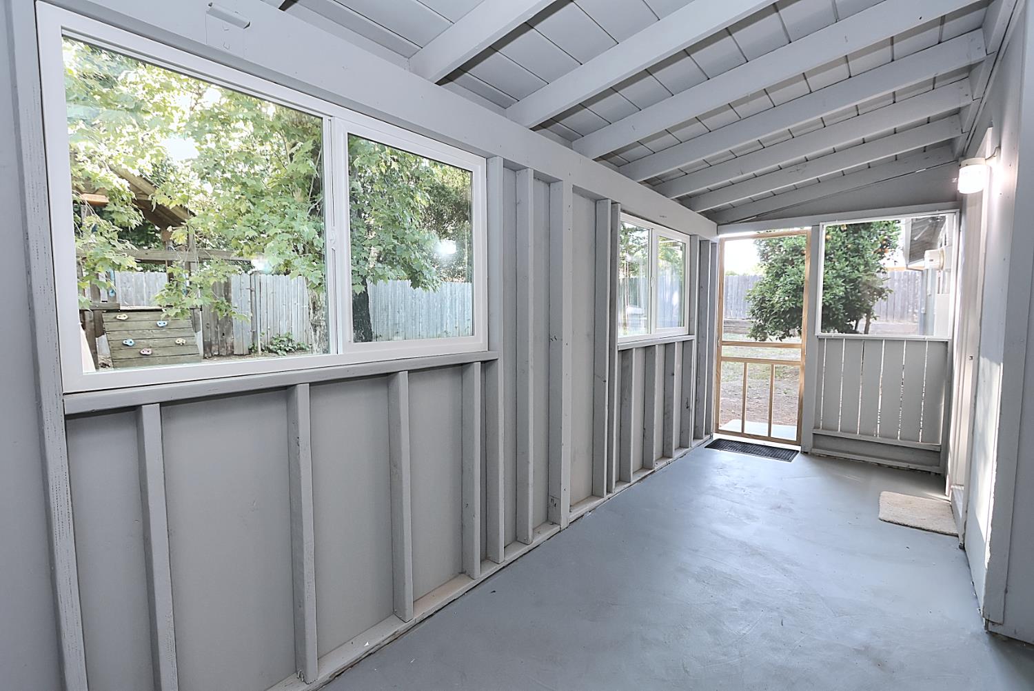 Detail Gallery Image 13 of 20 For 5615 Arlyn Way, Fair Oaks,  CA 95628 - 3 Beds | 1 Baths