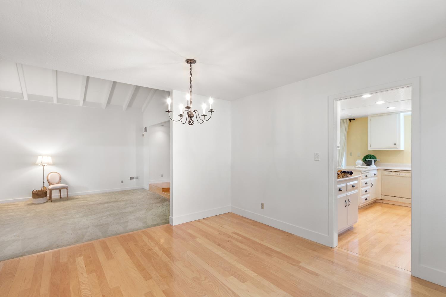 Detail Gallery Image 16 of 48 For 815 Commons Dr, Sacramento,  CA 95825 - 2 Beds | 2 Baths