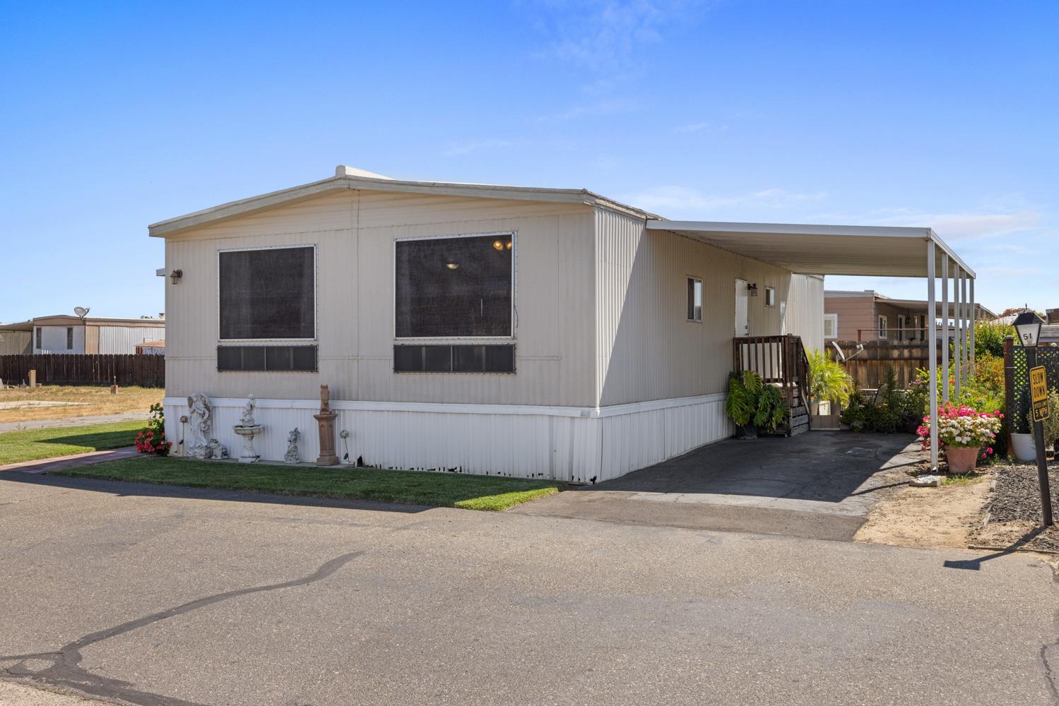 Detail Gallery Image 4 of 35 For 3418 N Waring Rd 52, Denair,  CA 95316 - 2 Beds | 2 Baths