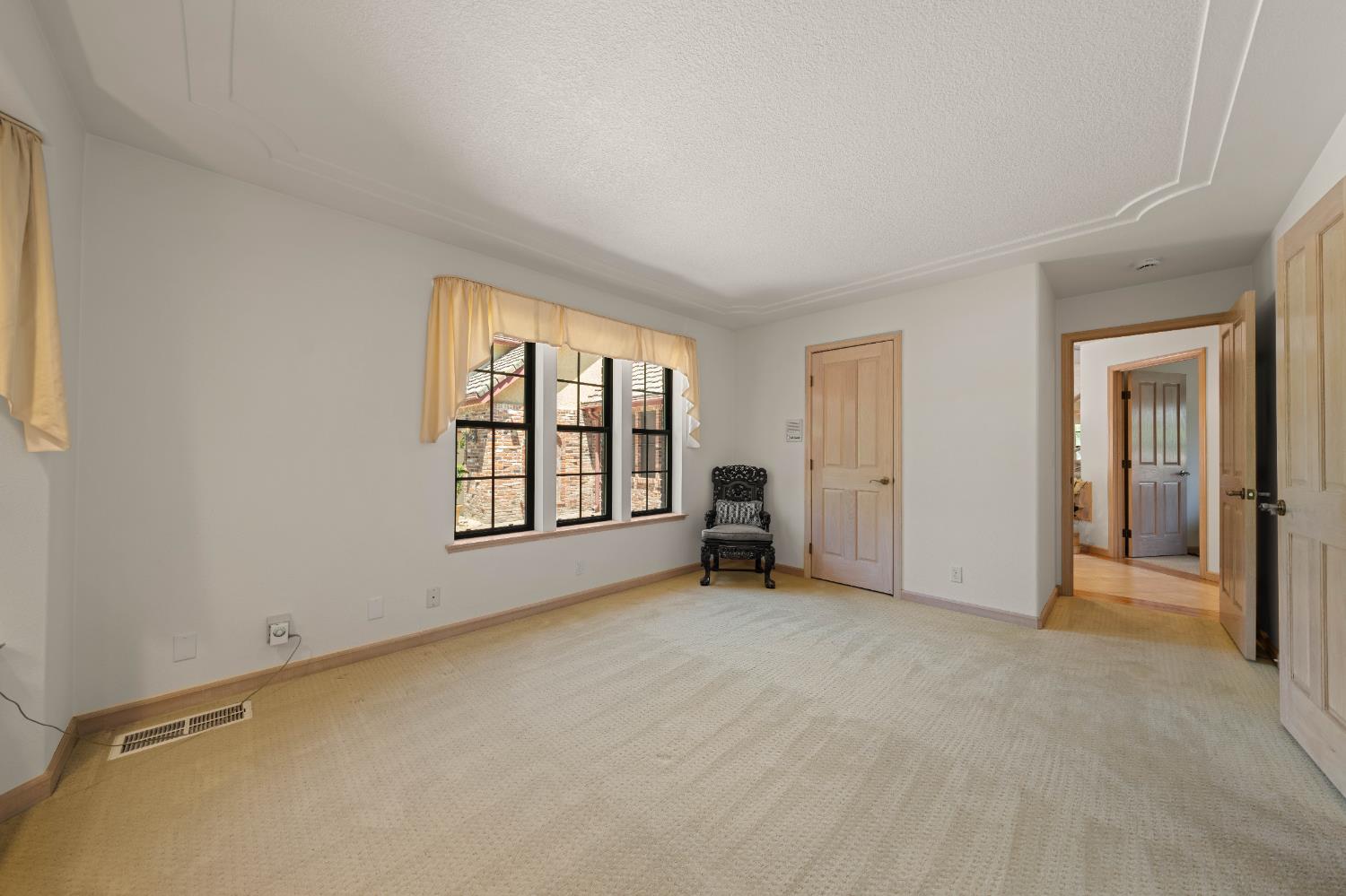 Detail Gallery Image 28 of 95 For 3004 Root Ave, Carmichael,  CA 95608 - 5 Beds | 4/2 Baths