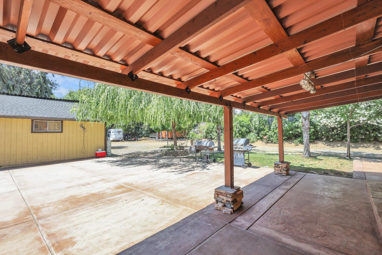 Detail Gallery Image 19 of 66 For 8033 Sunrise Blvd, Citrus Heights,  CA 95610 - 4 Beds | 3 Baths