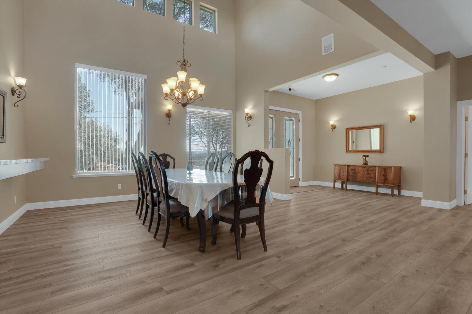 Oak Grove Circle, Groveland, California image 9