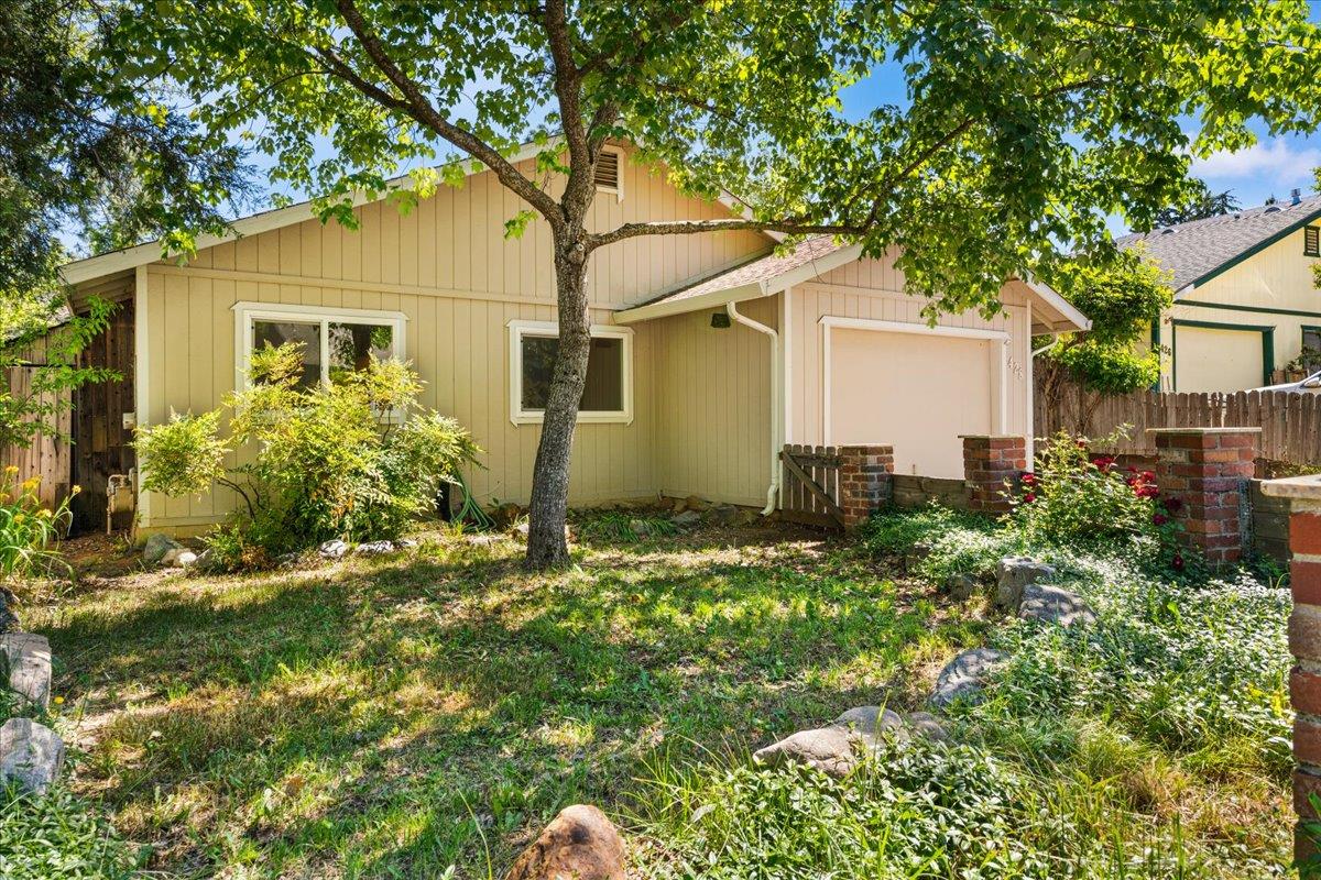 Detail Gallery Image 2 of 40 For 428 Lamarque Ct, Grass Valley,  CA 95945 - 3 Beds | 1 Baths