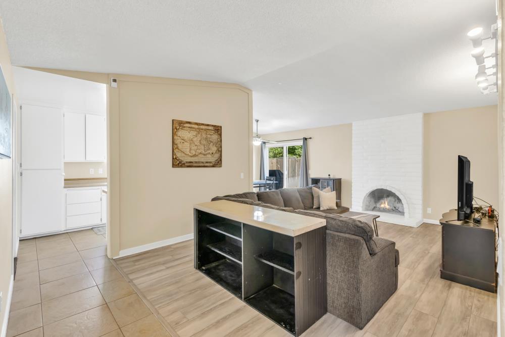 Detail Gallery Image 6 of 55 For 6428 Carmelwood Dr, Citrus Heights,  CA 95621 - 3 Beds | 2 Baths