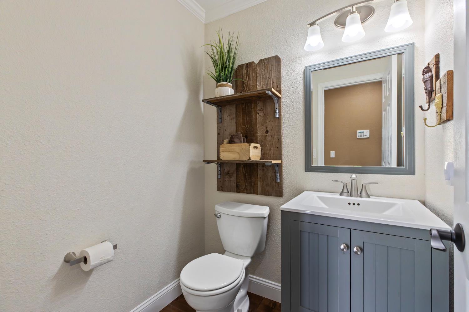 Detail Gallery Image 18 of 38 For 3092 Village Park Ct, Turlock,  CA 95382 - 4 Beds | 2/1 Baths
