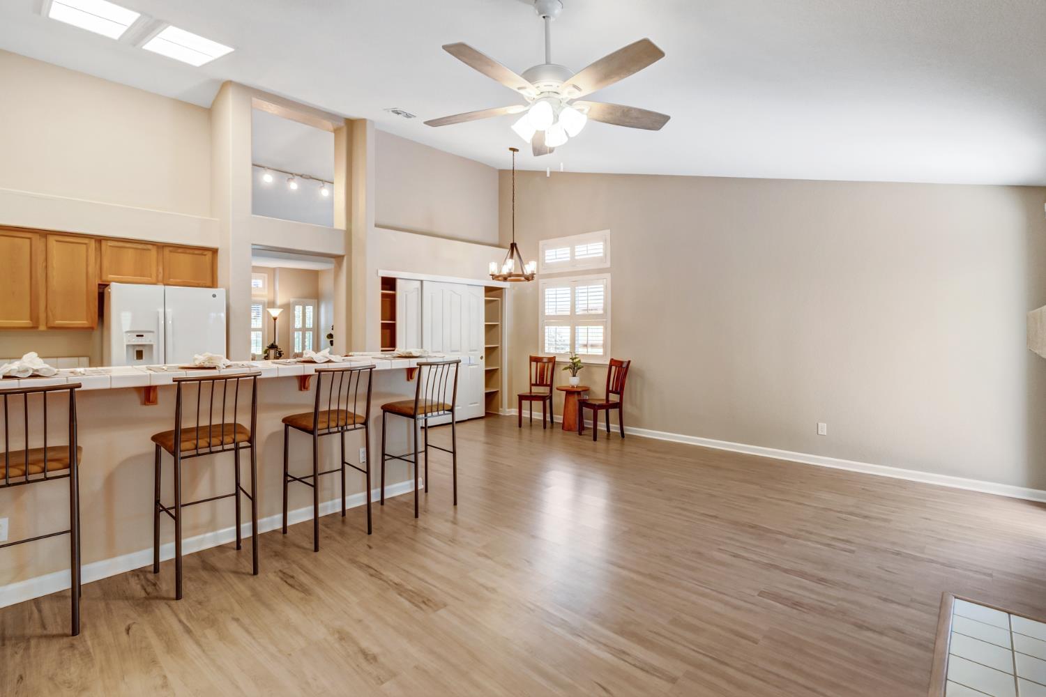 Detail Gallery Image 13 of 47 For 711 Sands Way, Folsom,  CA 95630 - 3 Beds | 2 Baths
