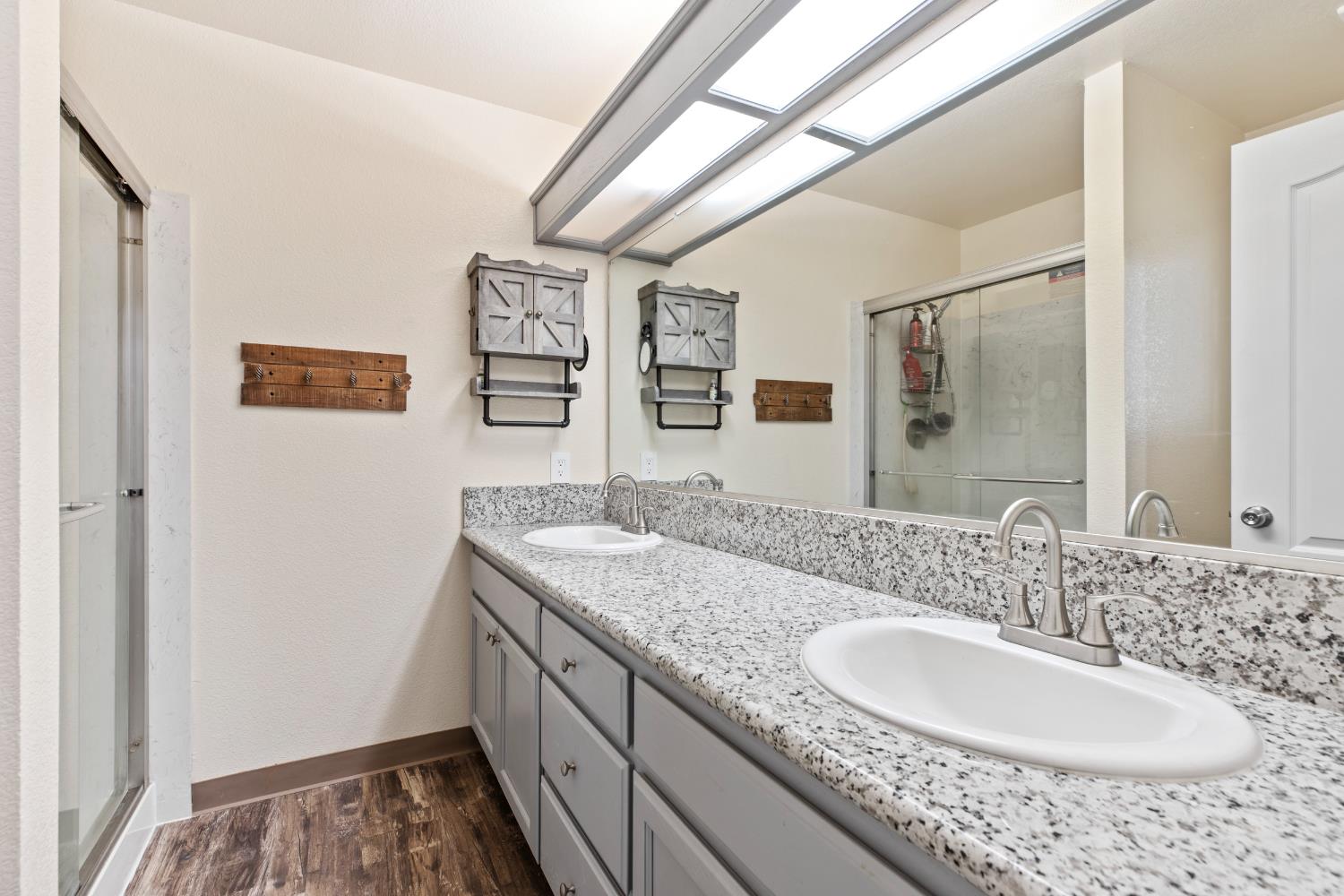 Detail Gallery Image 12 of 34 For 735 Woodbury Ct, Los Banos,  CA 93635 - 4 Beds | 2 Baths