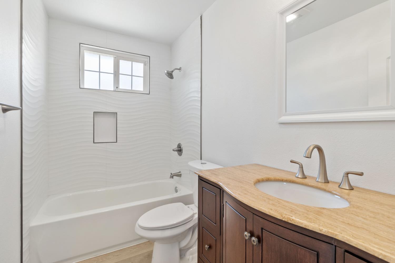 Detail Gallery Image 16 of 30 For 26184 Stanwood Ave, Hayward,  CA 94544 - 3 Beds | 2 Baths