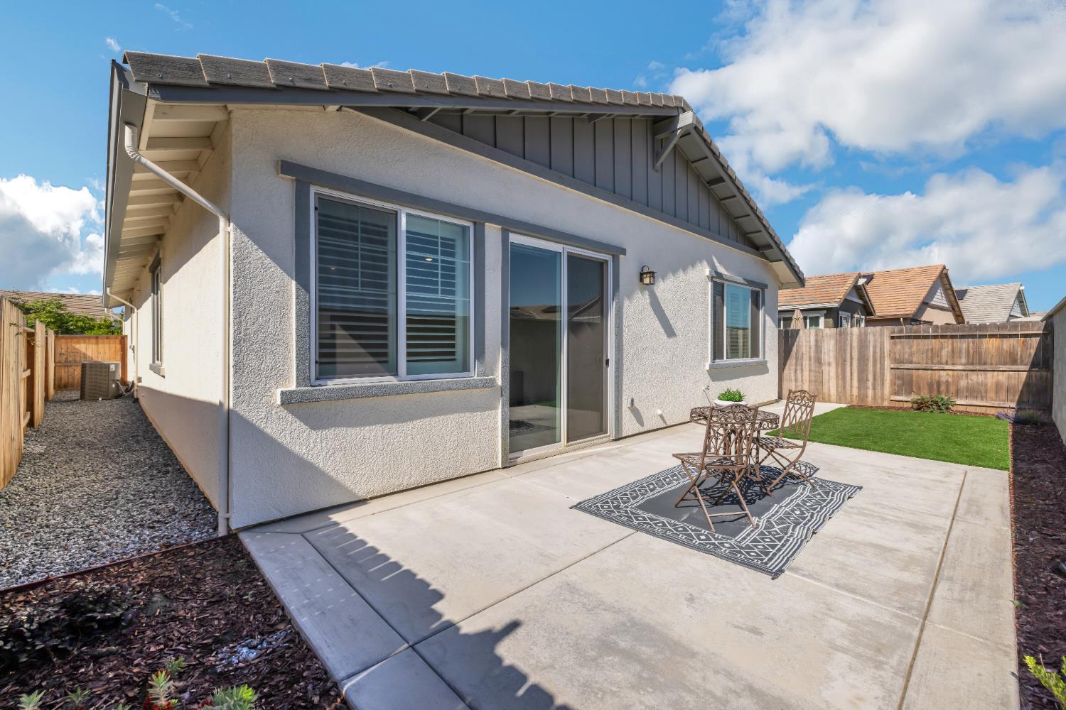 Detail Gallery Image 36 of 41 For 1687 Carson River Loop, Lincoln,  CA 95648 - 2 Beds | 2 Baths