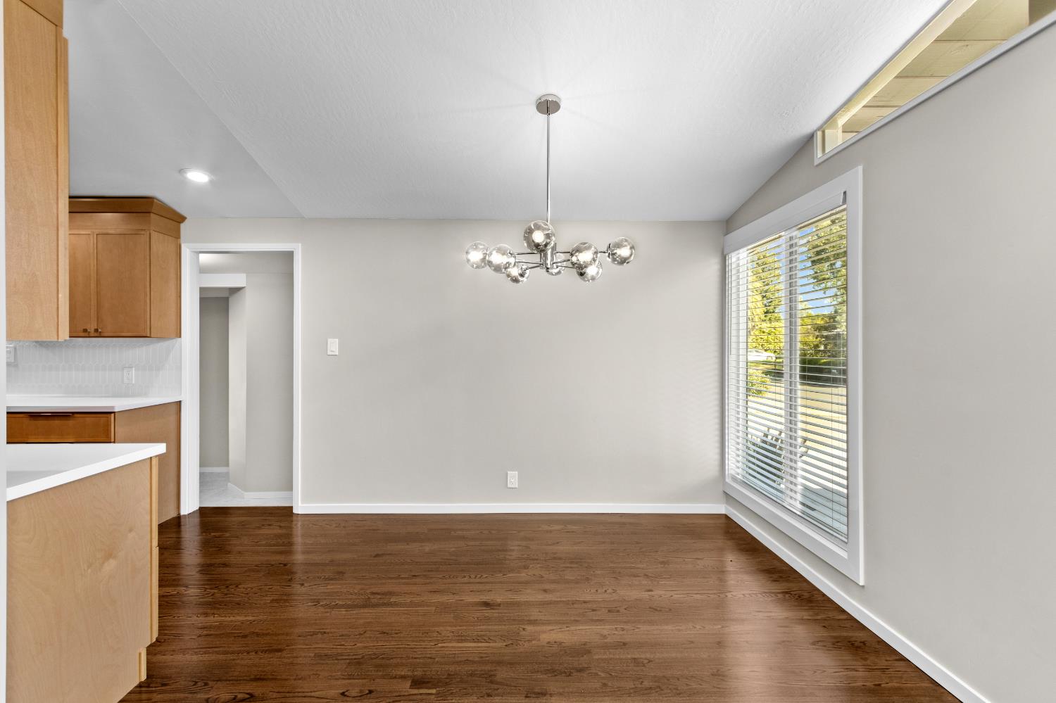 Detail Gallery Image 15 of 65 For 4937 Donovan Dr, Carmichael,  CA 95608 - 3 Beds | 2 Baths