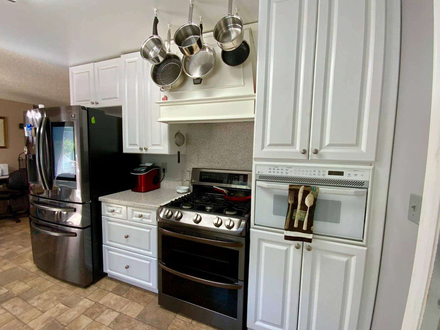 Detail Gallery Image 5 of 49 For 2367 Ponderosa Rd, Rescue,  CA 95672 - 3 Beds | 2 Baths