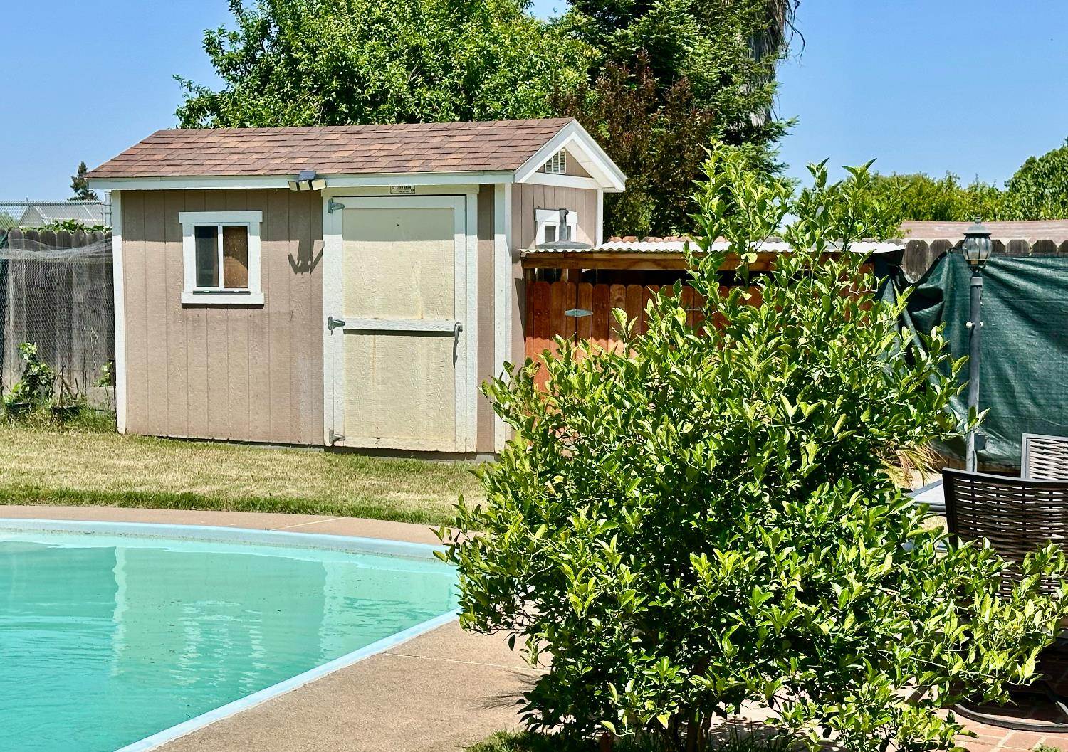 Detail Gallery Image 16 of 19 For 1833 Reisling Dr, Lodi,  CA 95240 - 4 Beds | 2 Baths