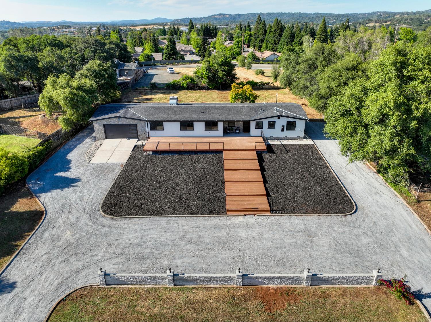 Detail Gallery Image 4 of 96 For 12445 Ladd Ln, Auburn,  CA 95603 - 6 Beds | 3 Baths