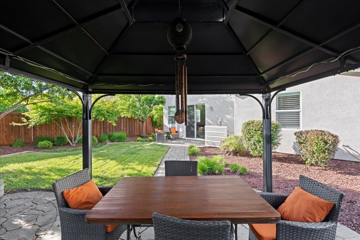 Detail Gallery Image 34 of 40 For 4065 Shorthorn Way, Roseville,  CA 95747 - 4 Beds | 3/1 Baths