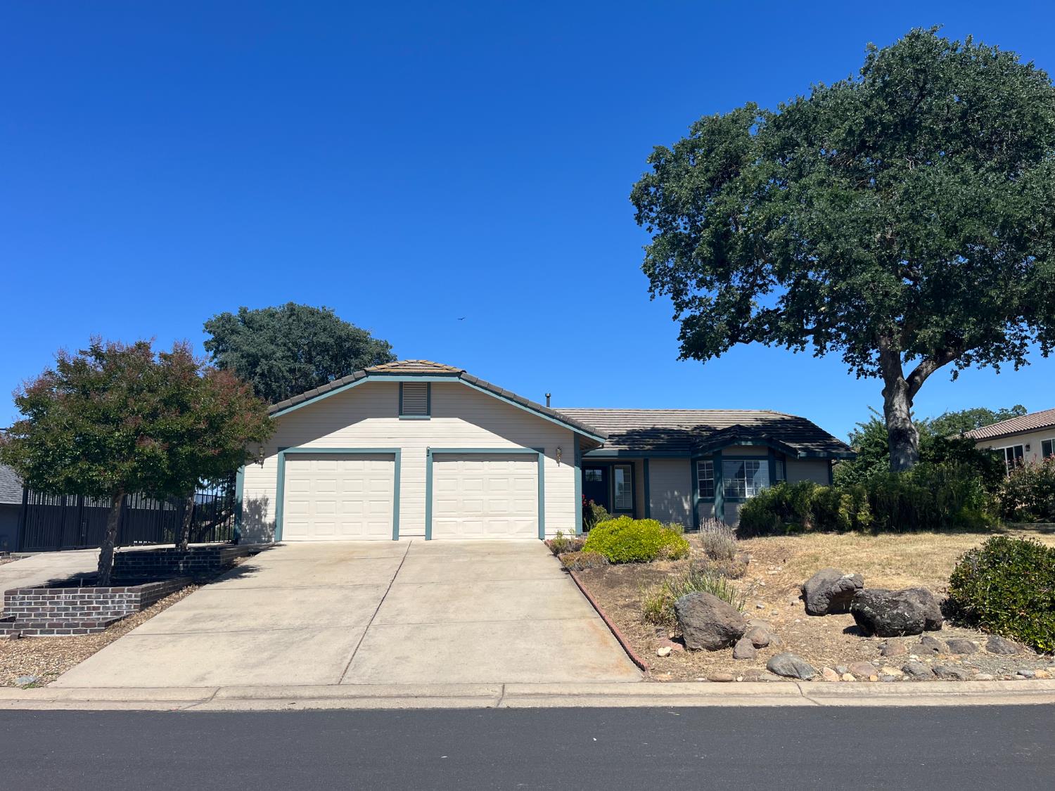 Detail Gallery Image 1 of 24 For 53 S Wallace Lake Dr, Wallace,  CA 95254 - 3 Beds | 2 Baths