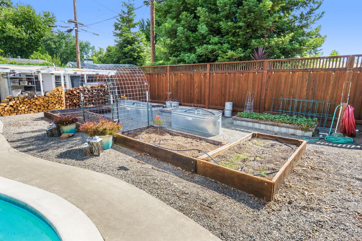 Detail Gallery Image 30 of 32 For 911 West St, Woodland,  CA 95695 - 3 Beds | 1 Baths