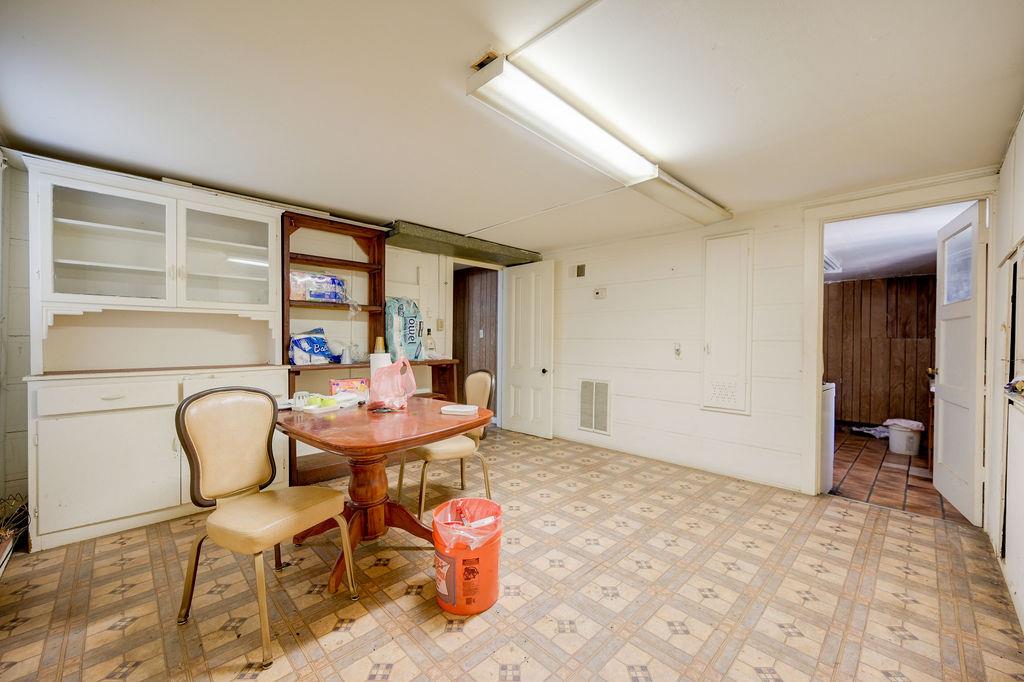 Detail Gallery Image 7 of 13 For 2220 15th St, Sacramento,  CA 95818 - – Beds | – Baths