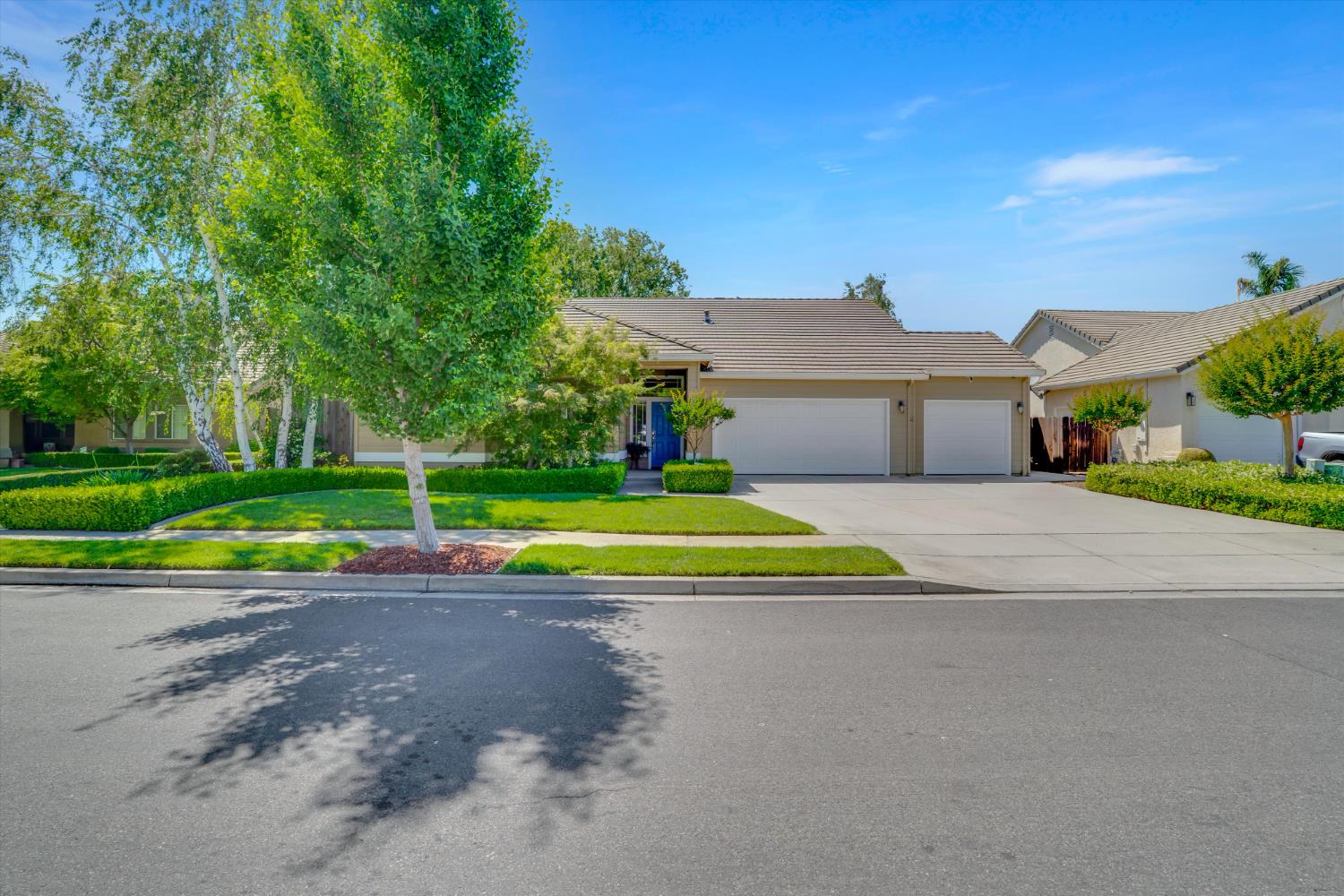 Detail Gallery Image 5 of 32 For 2625 Carmichael Way, Turlock,  CA 95382 - 3 Beds | 2 Baths