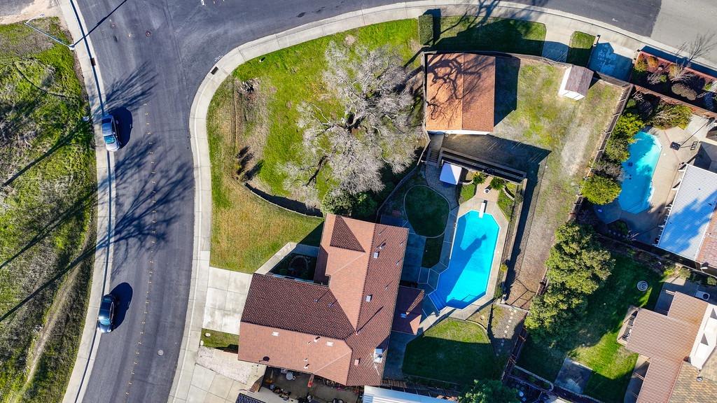 Detail Gallery Image 31 of 32 For 1357 Sun Tree Dr, Roseville,  CA 95661 - 5 Beds | 3 Baths