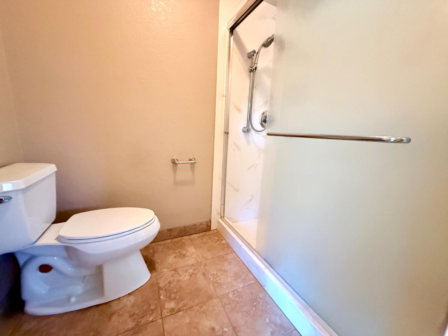 Detail Gallery Image 34 of 46 For 5271 Barbados Cir, Stockton,  CA 95210 - 4 Beds | 2 Baths