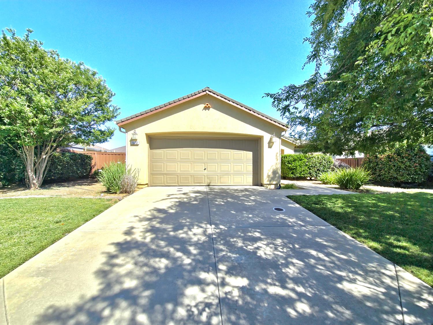 Detail Gallery Image 2 of 18 For 1572 Minories Dr, Olivehurst,  CA 95961 - 3 Beds | 2 Baths