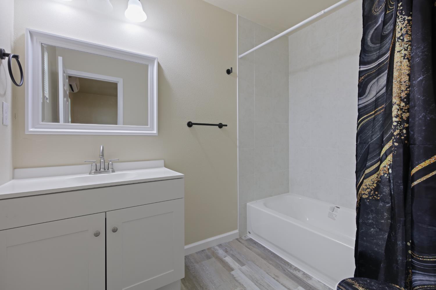Detail Gallery Image 28 of 46 For 2432 E Willow St a & B,  Stockton,  CA 95205 - 4 Beds | 2 Baths