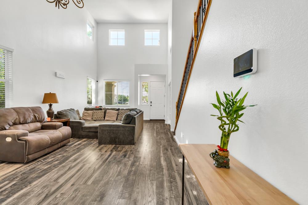 Detail Gallery Image 10 of 43 For 5623 Melones Way, Stockton,  CA 95219 - 3 Beds | 3 Baths