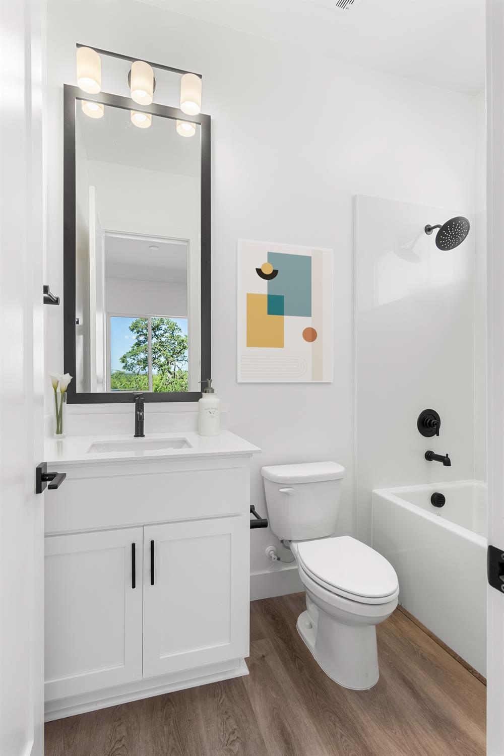 Detail Gallery Image 8 of 17 For 428 Canyon Creek Dr, Auburn,  CA 95603 - 5 Beds | 4/1 Baths