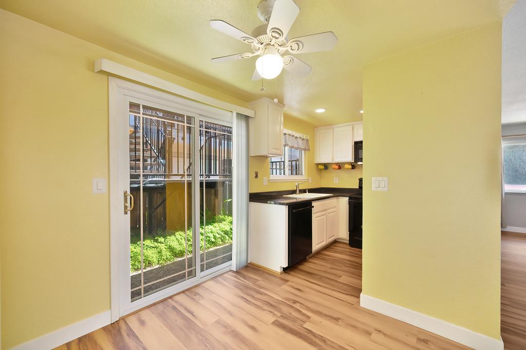 Detail Gallery Image 10 of 34 For 4030 Grover Ct, Carmichael,  CA 95608 - 3 Beds | 2 Baths