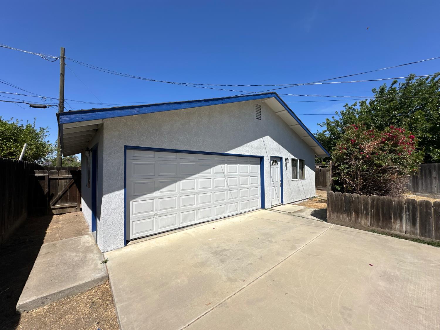 Detail Gallery Image 5 of 22 For 960 F St, Los Banos,  CA 93635 - 2 Beds | 1 Baths