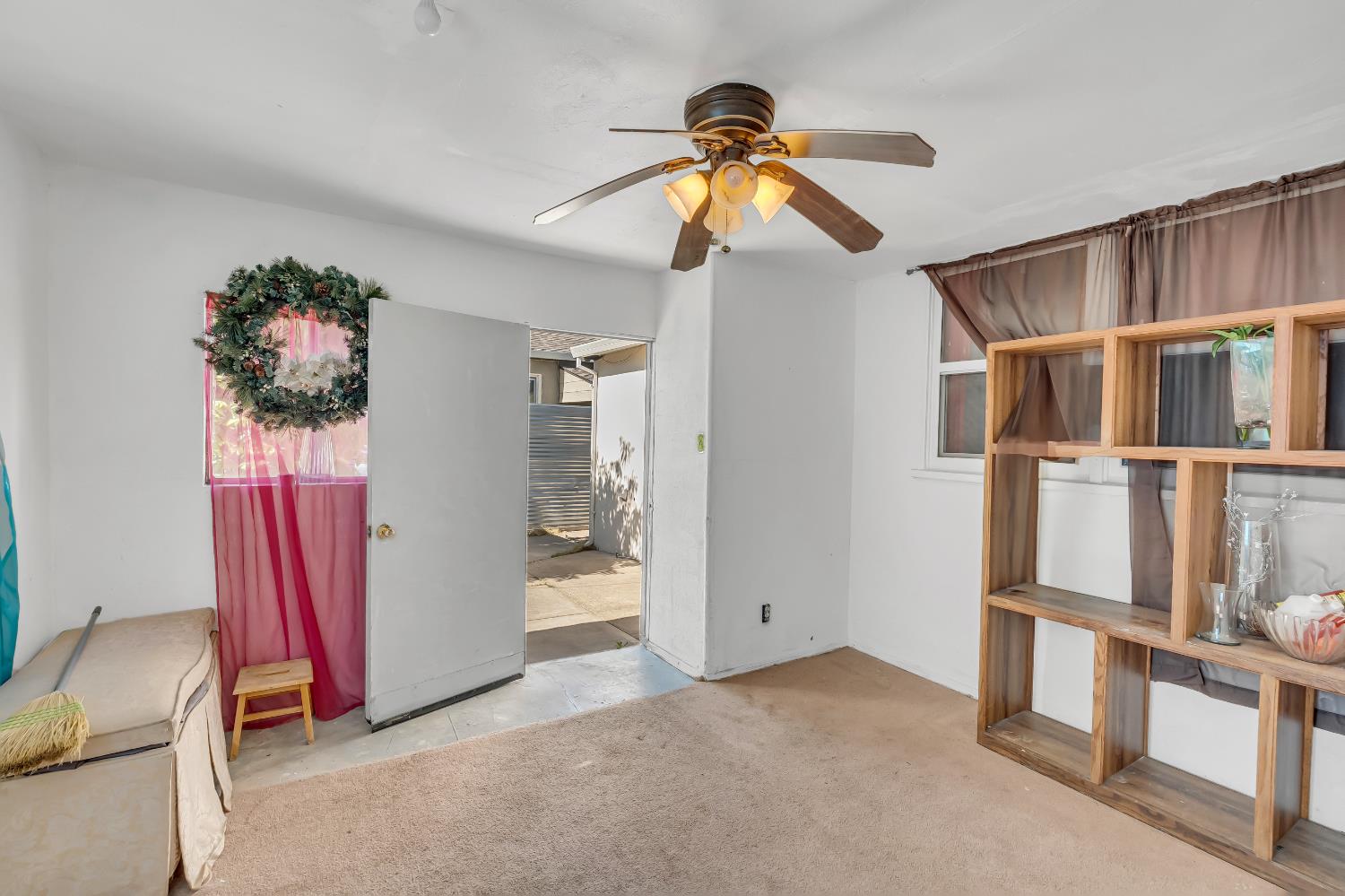 Detail Gallery Image 21 of 29 For 4472 El Cerrito Way, Sacramento,  CA 95820 - 2 Beds | 1 Baths