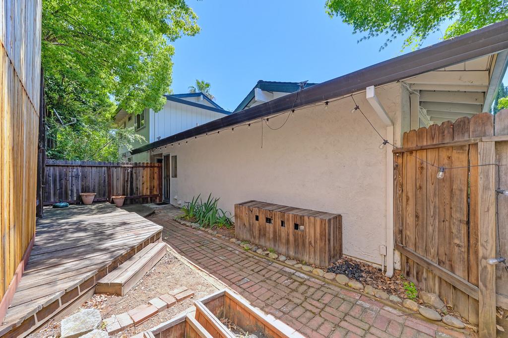Detail Gallery Image 28 of 34 For 4030 Grover Ct, Carmichael,  CA 95608 - 3 Beds | 2 Baths