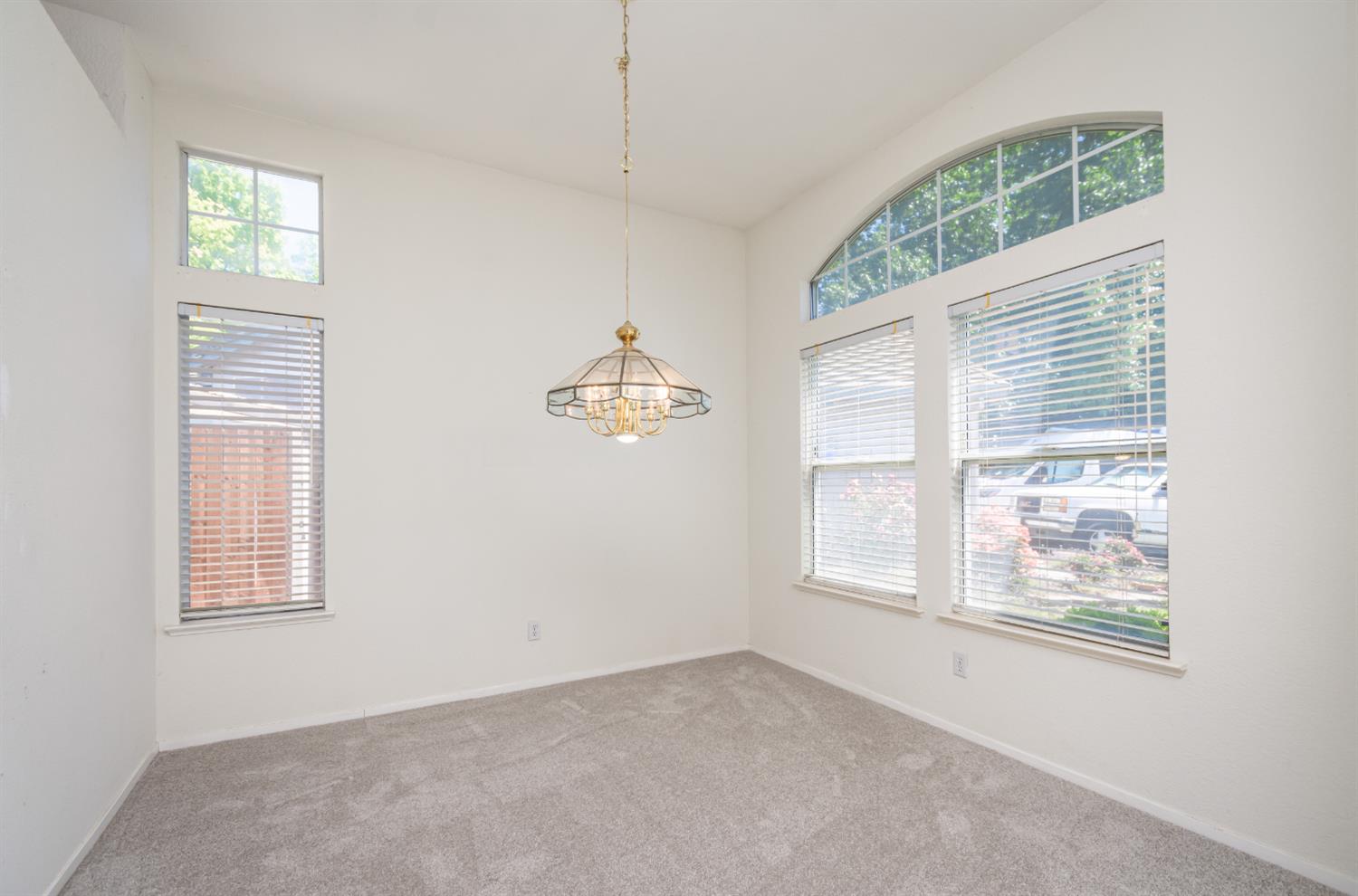 Detail Gallery Image 15 of 48 For 9051 Allenford Pl, Elk Grove,  CA 95624 - 3 Beds | 2 Baths