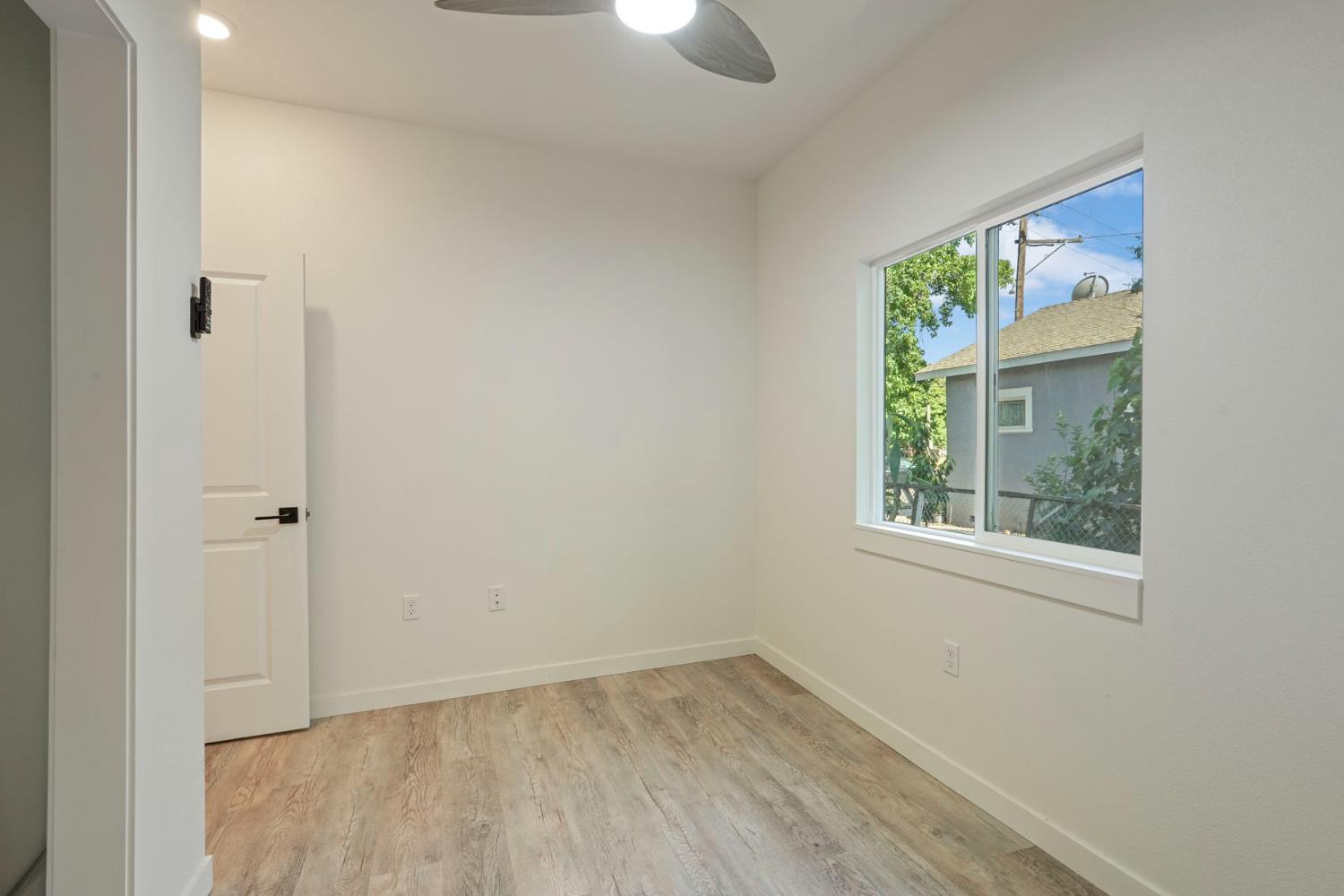 Detail Gallery Image 10 of 33 For 1237 S Commerce St, Stockton,  CA 95206 - 3 Beds | 2 Baths