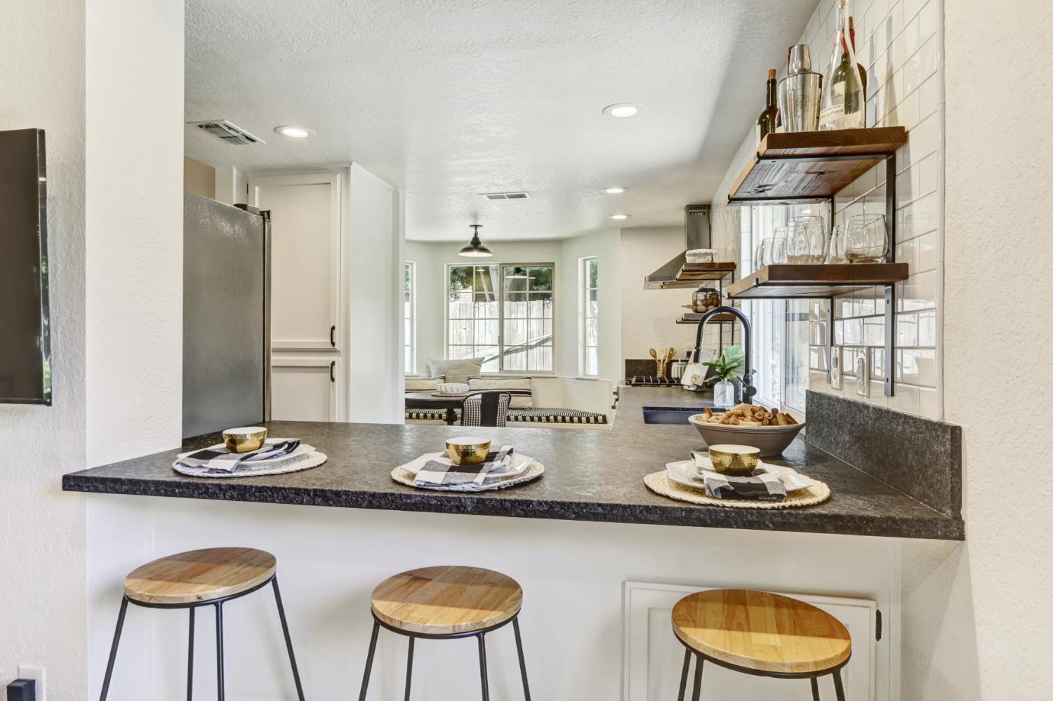 Detail Gallery Image 14 of 38 For 4939 Kurz Cir, Carmichael,  CA 95608 - 3 Beds | 2 Baths