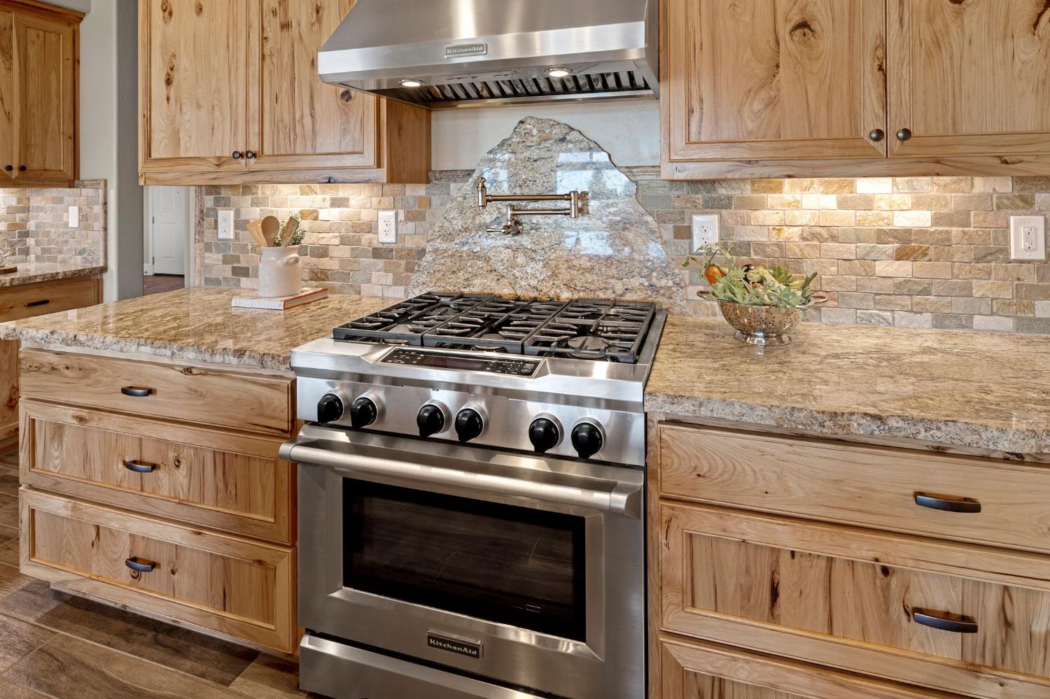 Detail Gallery Image 13 of 48 For 1720 Avian Hill Pl, Lincoln,  CA 95648 - 2 Beds | 2/1 Baths