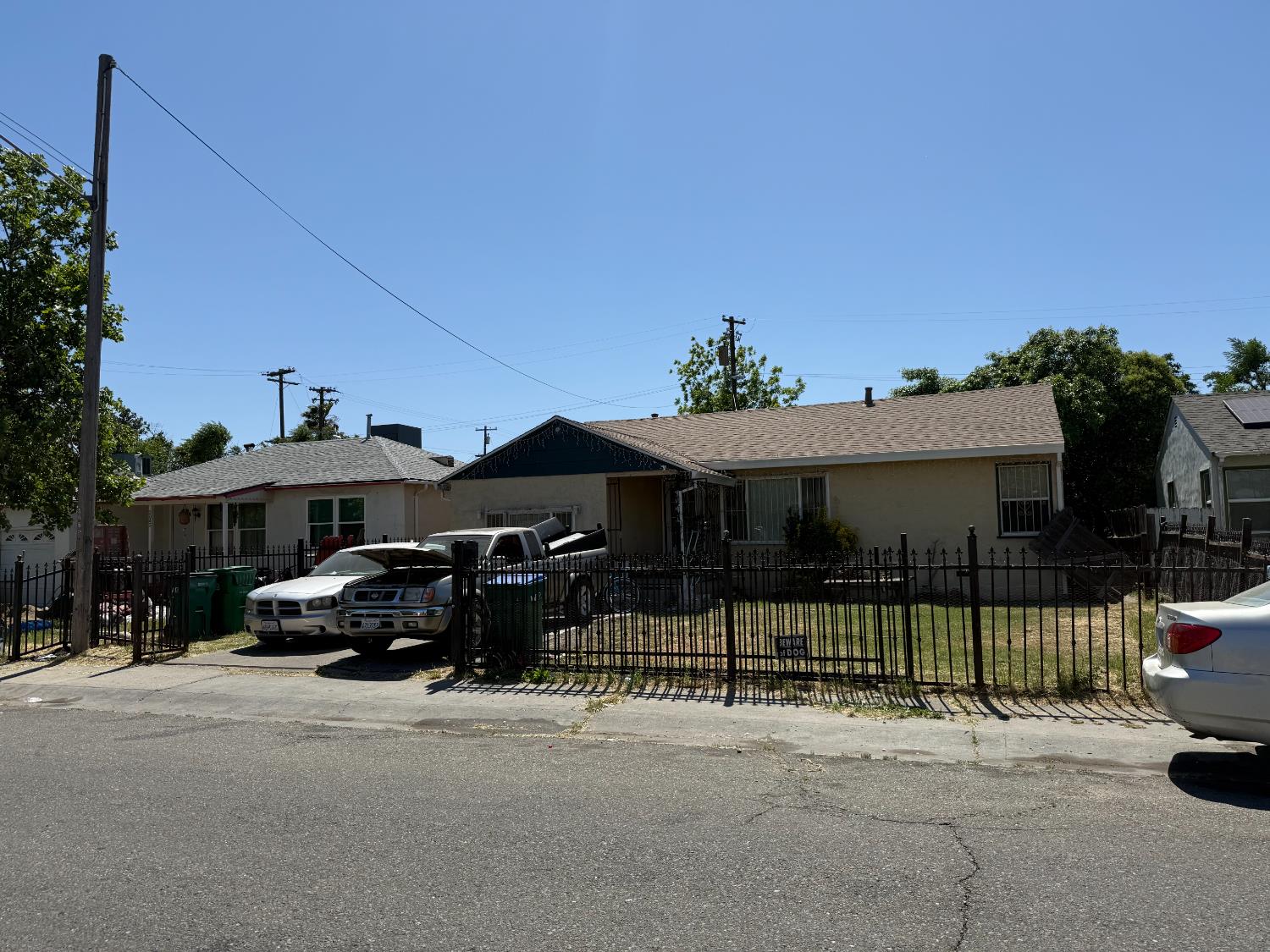 Detail Gallery Image 2 of 3 For 2041 Superior St, Stockton,  CA 95206 - 3 Beds | 1 Baths