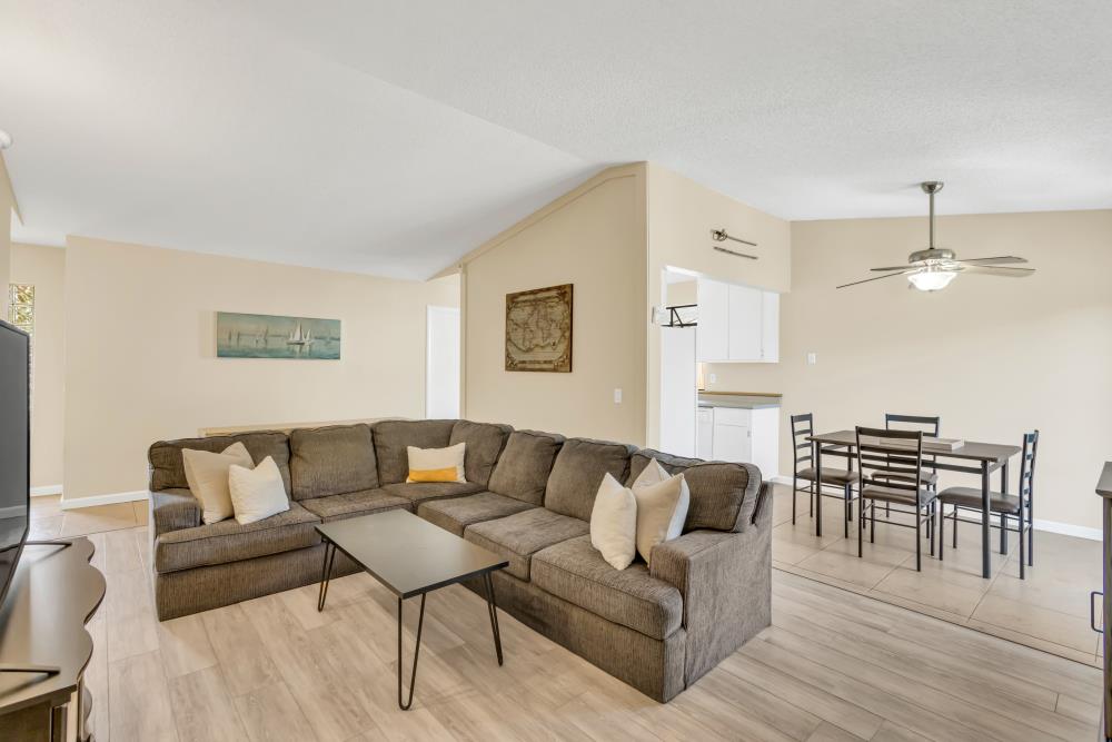 Detail Gallery Image 18 of 55 For 6428 Carmelwood Dr, Citrus Heights,  CA 95621 - 3 Beds | 2 Baths