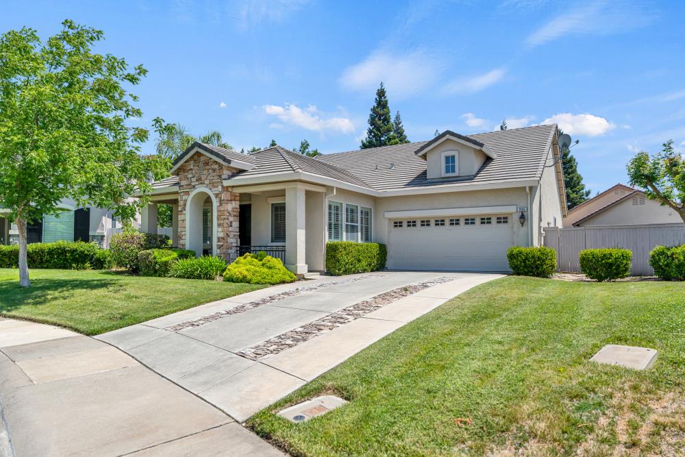 Detail Gallery Image 3 of 47 For 9145 Greendale Ct, Elk Grove,  CA 95758 - 4 Beds | 2 Baths