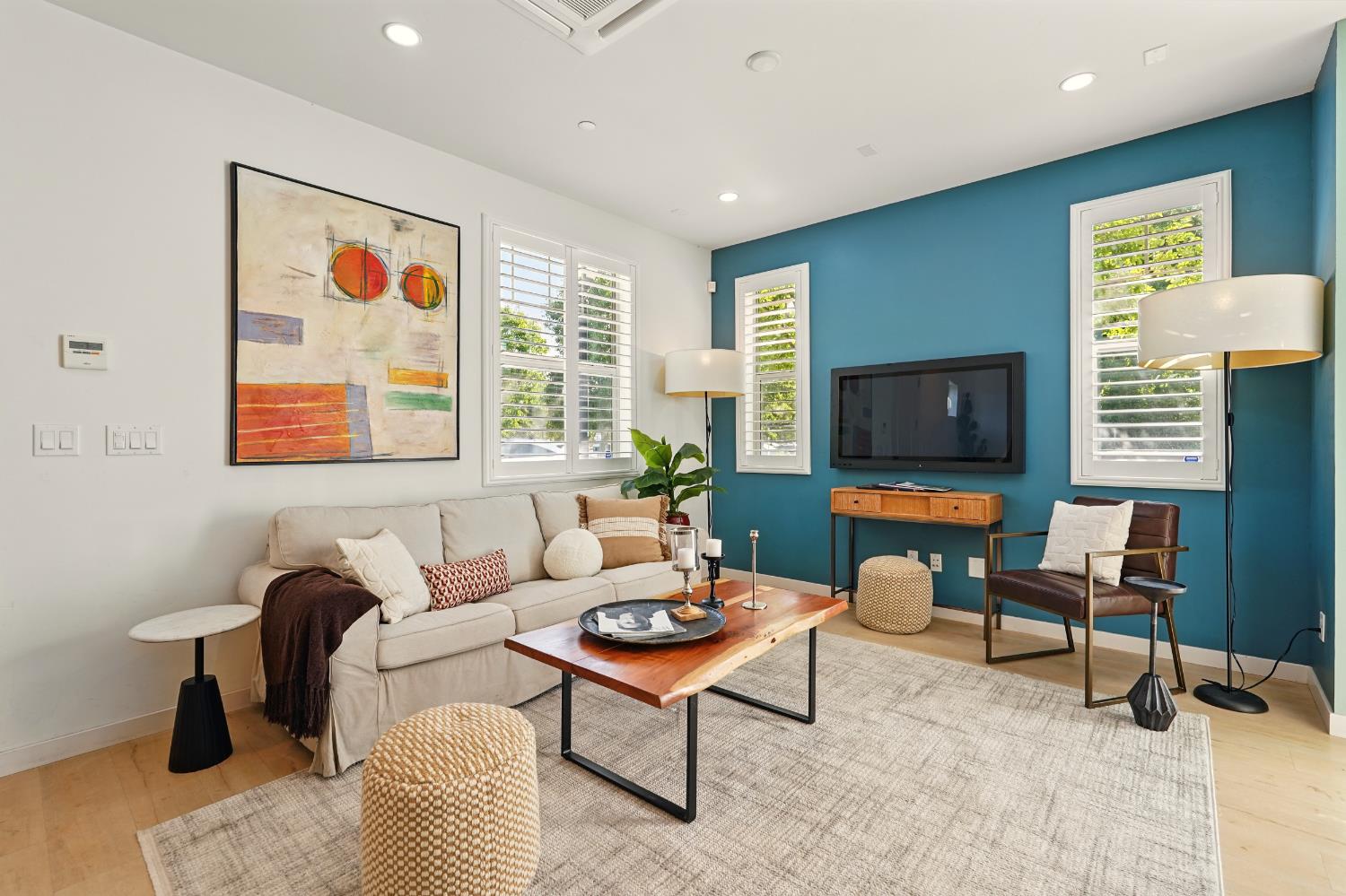 Detail Gallery Image 6 of 25 For 2601 Cleat Ln, Sacramento,  CA 95818 - 2 Beds | 2/1 Baths