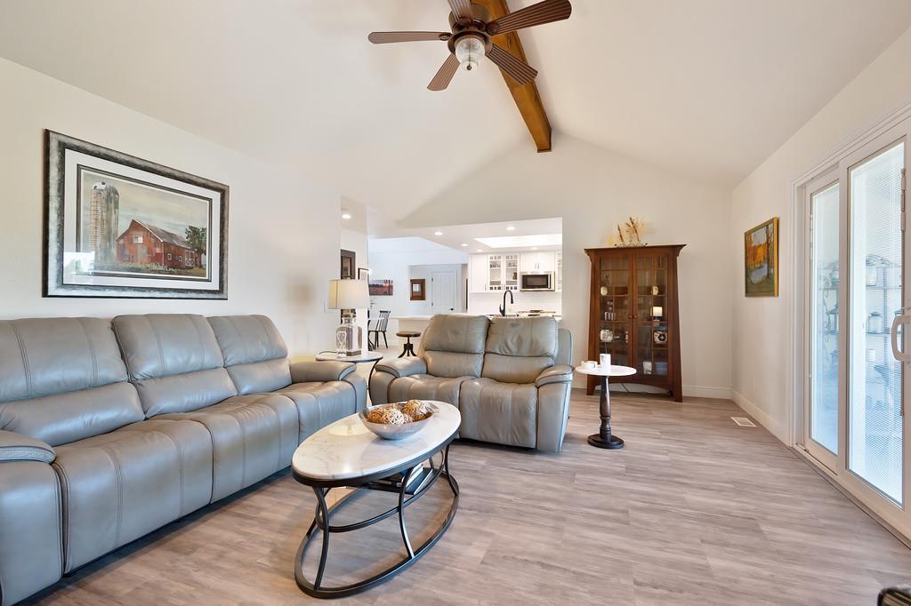 Detail Gallery Image 7 of 50 For 14725 Plano Ct, Rancho Murieta,  CA 95683 - 4 Beds | 2 Baths