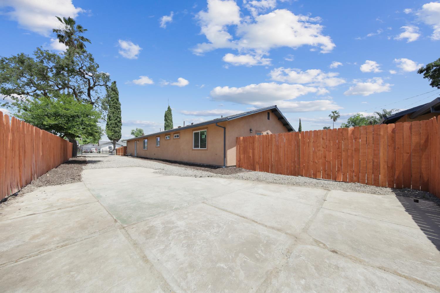 Detail Gallery Image 41 of 46 For 2432 E Willow St a & B,  Stockton,  CA 95205 - 4 Beds | 2 Baths
