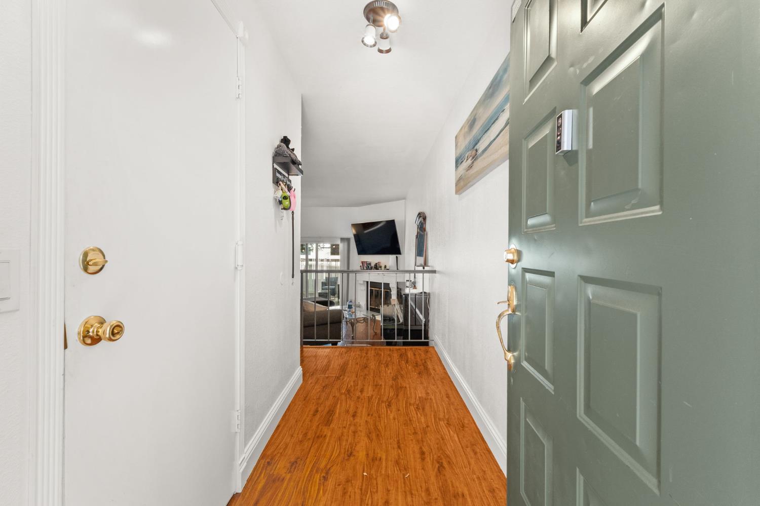 Photo #4: 225066352 Listing: Photo #4