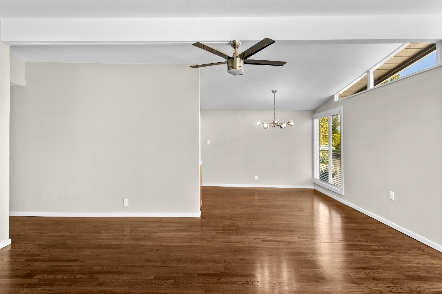 Detail Gallery Image 14 of 65 For 4937 Donovan Dr, Carmichael,  CA 95608 - 3 Beds | 2 Baths