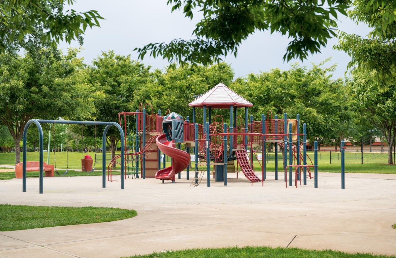 Lavigne Circle, Elk Grove, California image 8