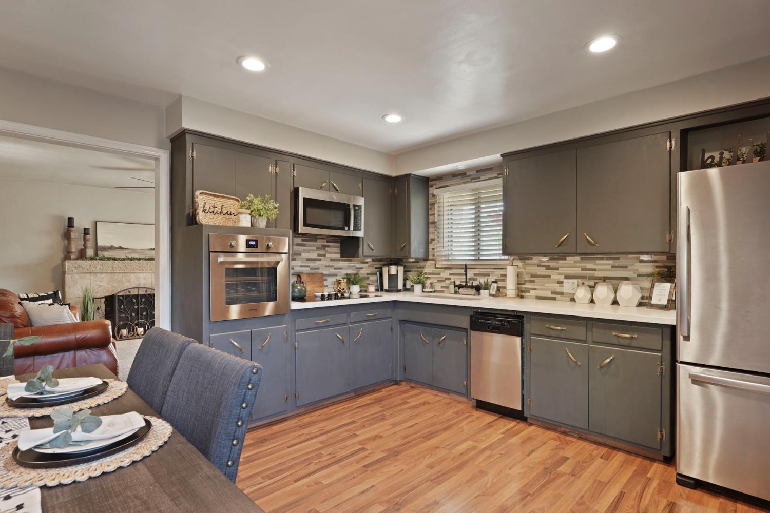 Detail Gallery Image 16 of 39 For 60 N Pacific Ave, Lodi,  CA 95242 - 3 Beds | 2 Baths