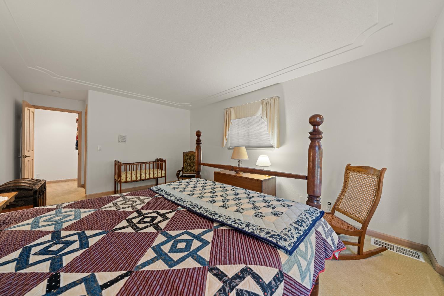 Detail Gallery Image 32 of 95 For 3004 Root Ave, Carmichael,  CA 95608 - 5 Beds | 4/2 Baths