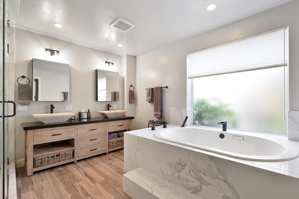 Detail Gallery Image 26 of 50 For 14725 Plano Ct, Rancho Murieta,  CA 95683 - 4 Beds | 2 Baths