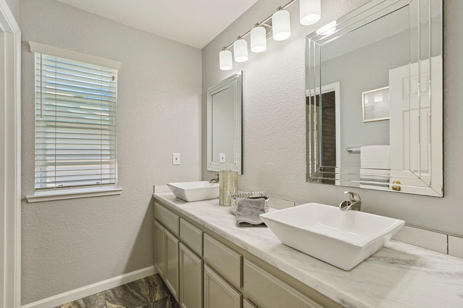 Detail Gallery Image 34 of 54 For 5545 Saxon Ave, Riverbank,  CA 95367 - 5 Beds | 3 Baths